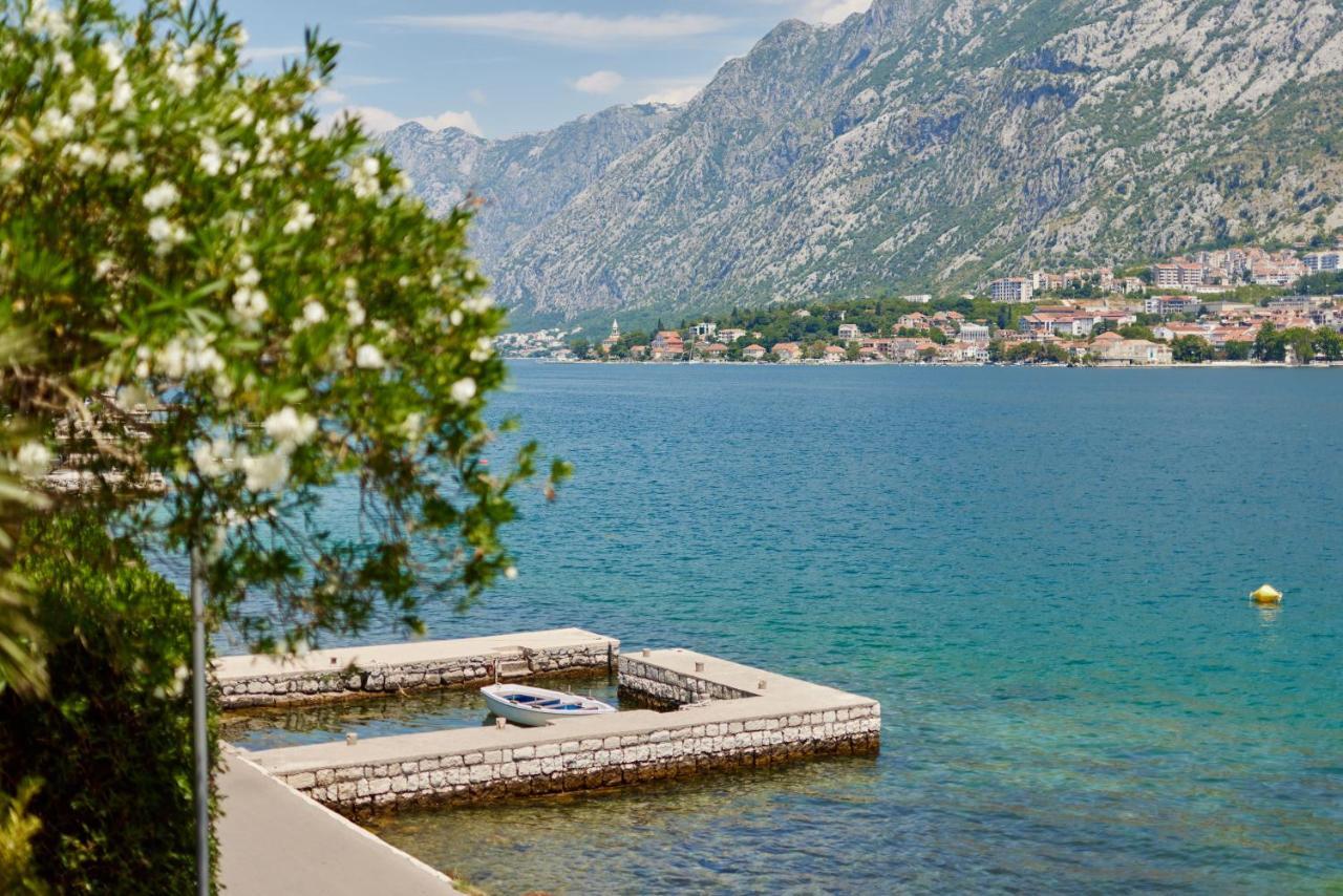 Apartment Aura With Sea View Kotor Exterior foto